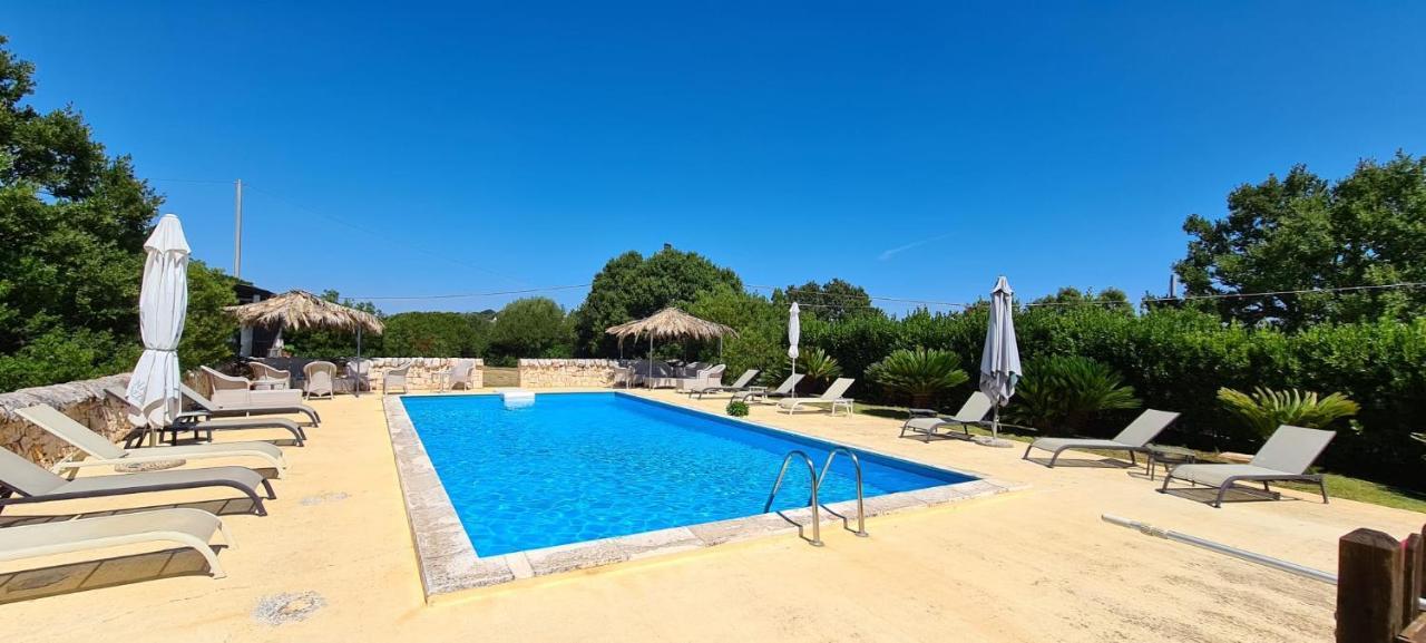 Bed And Breakfast La Terrazza Чистернино Экстерьер фото
