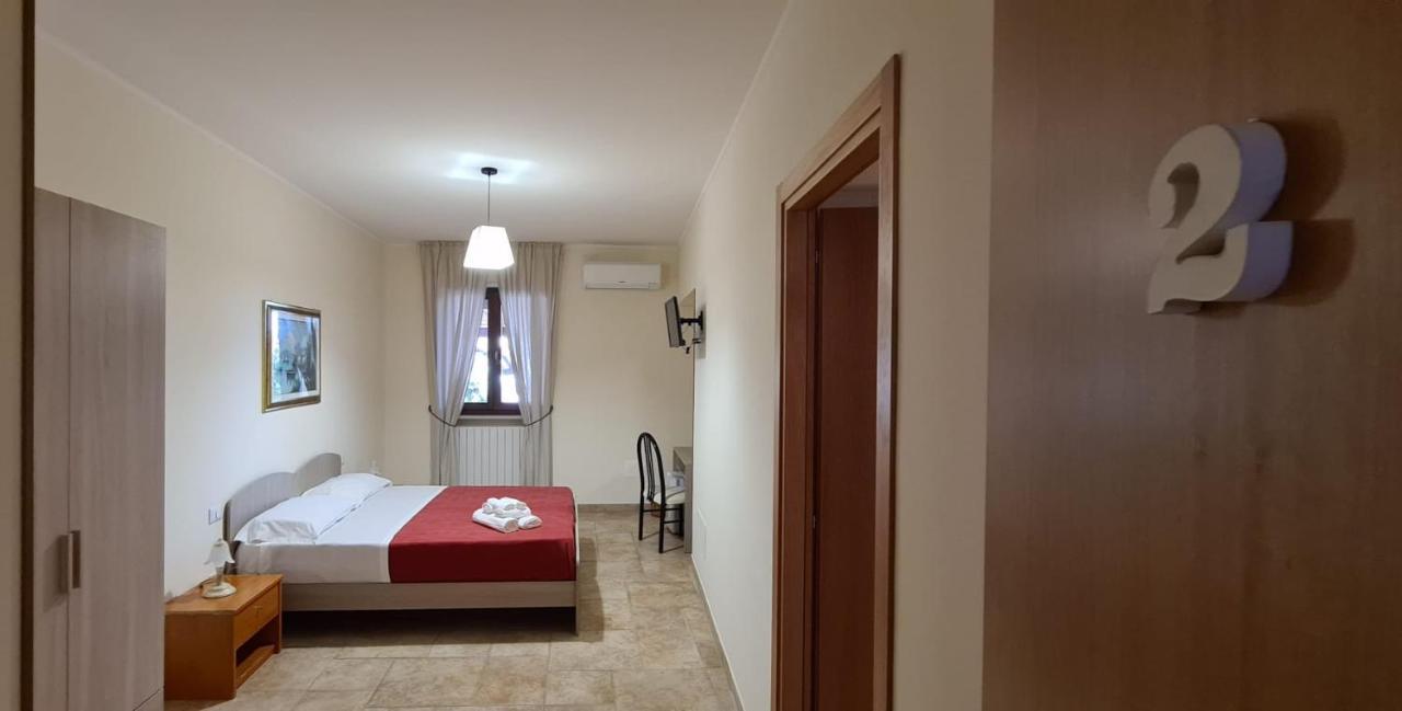 Bed And Breakfast La Terrazza Чистернино Экстерьер фото