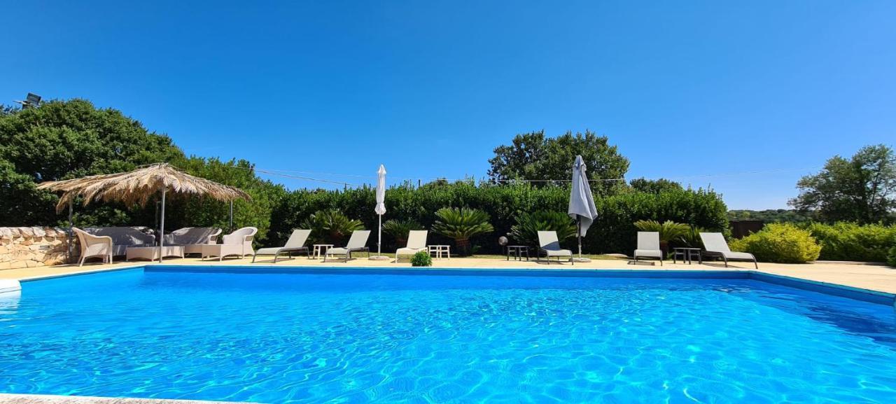 Bed And Breakfast La Terrazza Чистернино Экстерьер фото