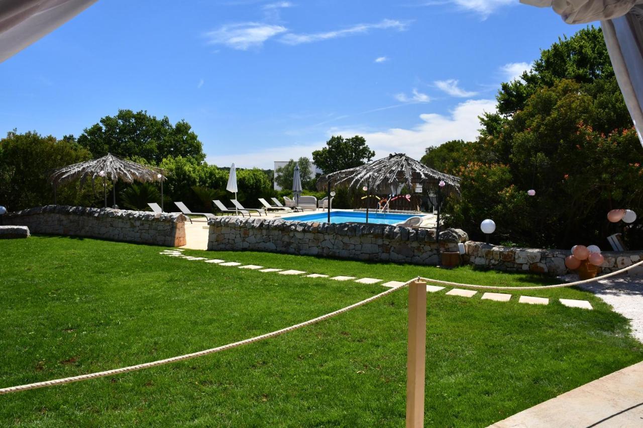 Bed And Breakfast La Terrazza Чистернино Экстерьер фото